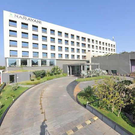 Narayani Heights, Ahmedabad Hotel Kültér fotó