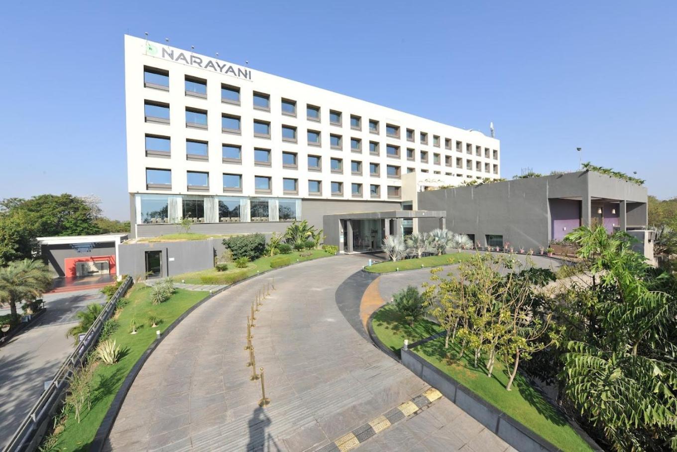 Narayani Heights, Ahmedabad Hotel Kültér fotó