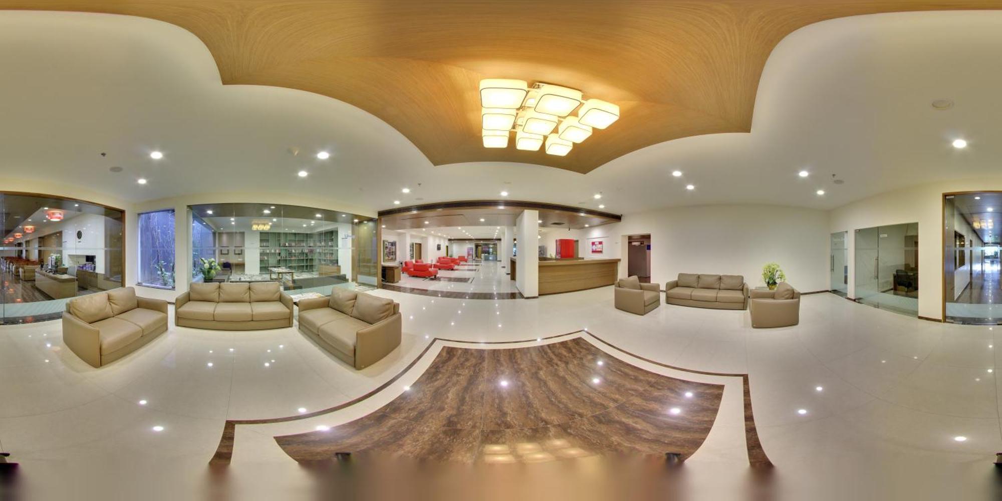Narayani Heights, Ahmedabad Hotel Kültér fotó