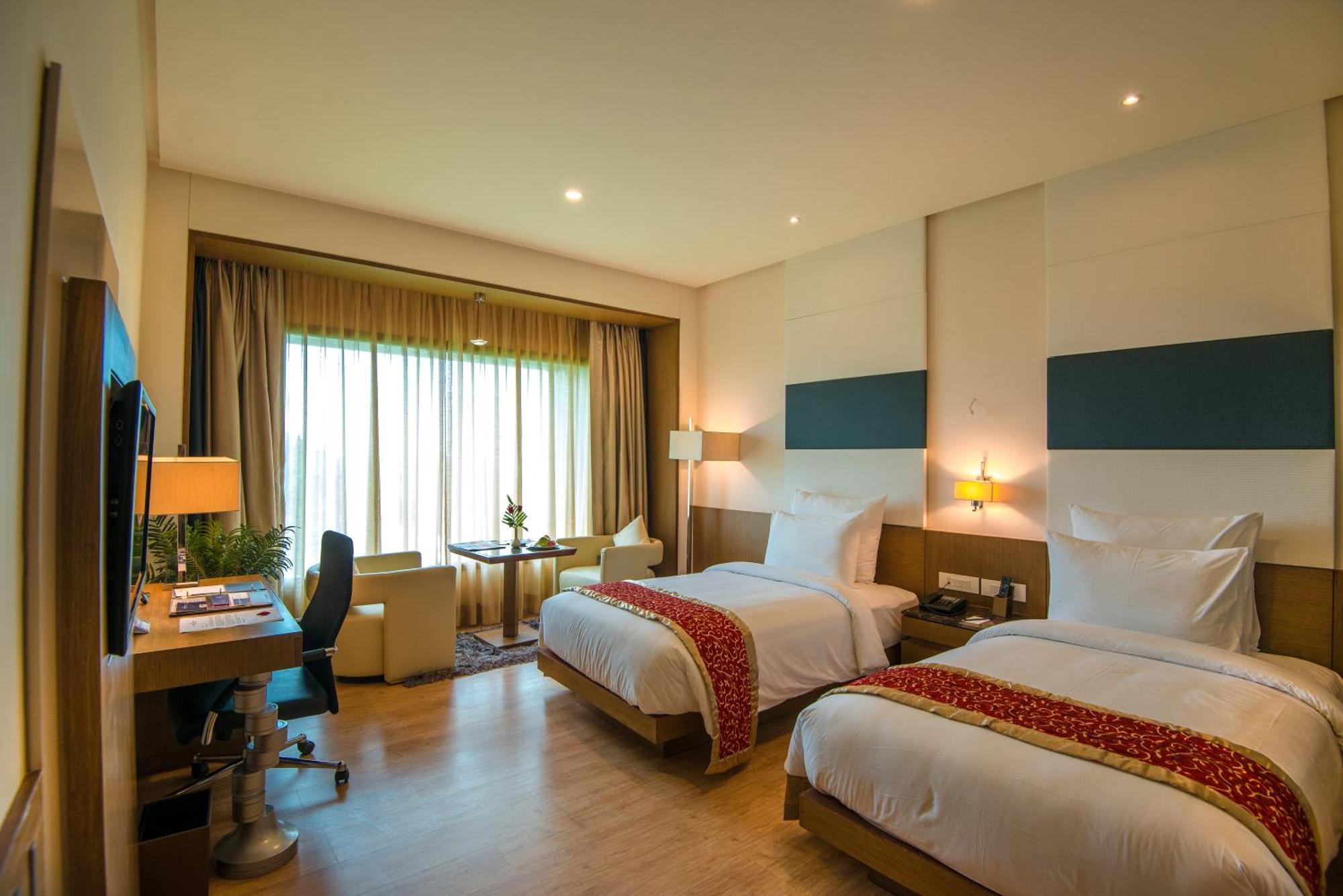 Narayani Heights, Ahmedabad Hotel Kültér fotó