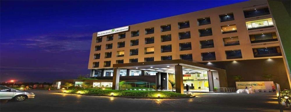 Narayani Heights, Ahmedabad Hotel Kültér fotó